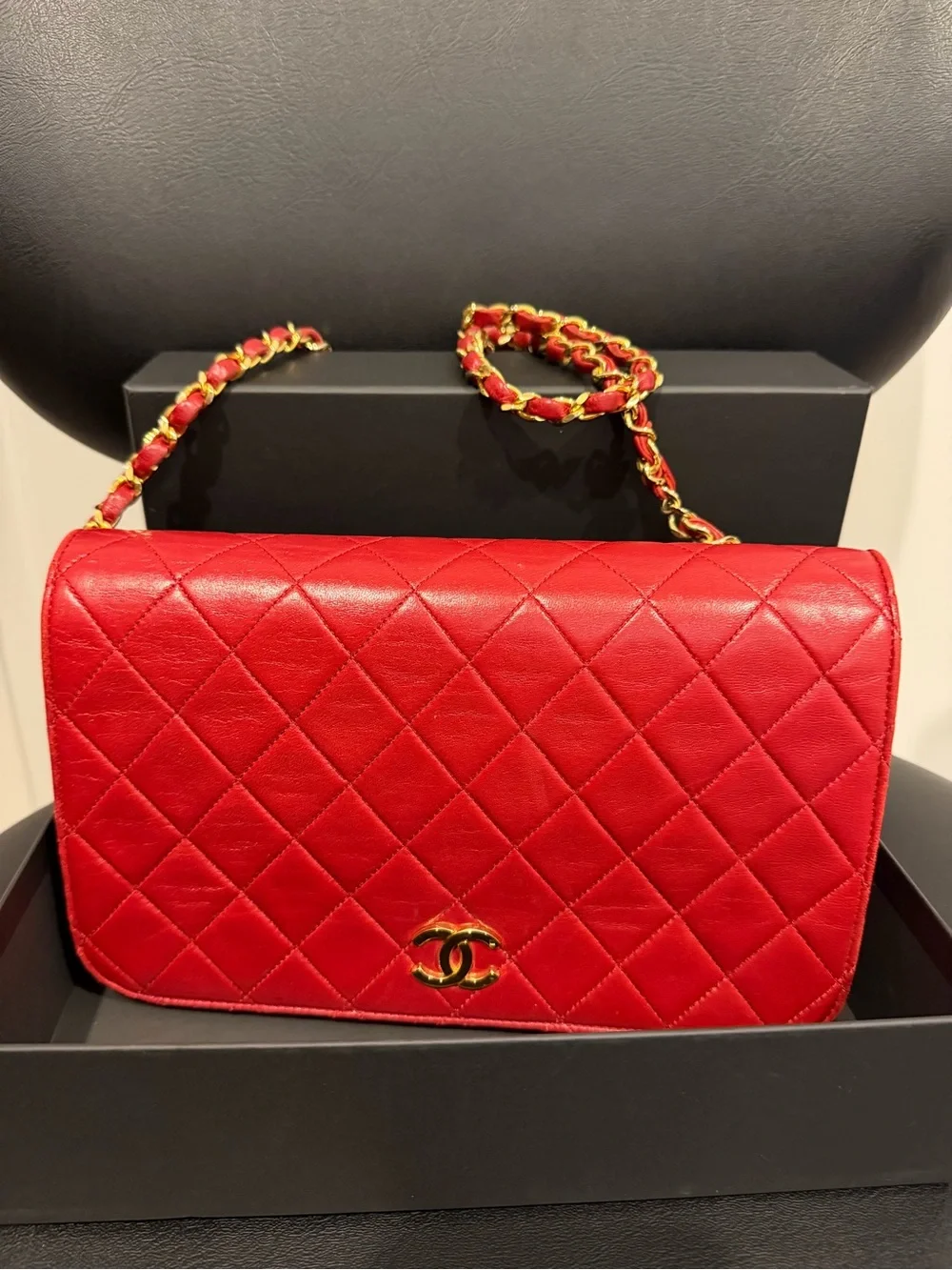 CHANEL classic quilted